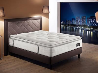 Beautyrest by Simmons mattress A bed in a luxury bedroom